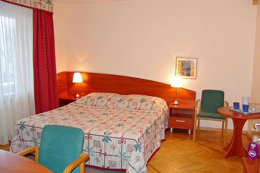 Hotel Europa Ястшембя-Гура Экстерьер фото